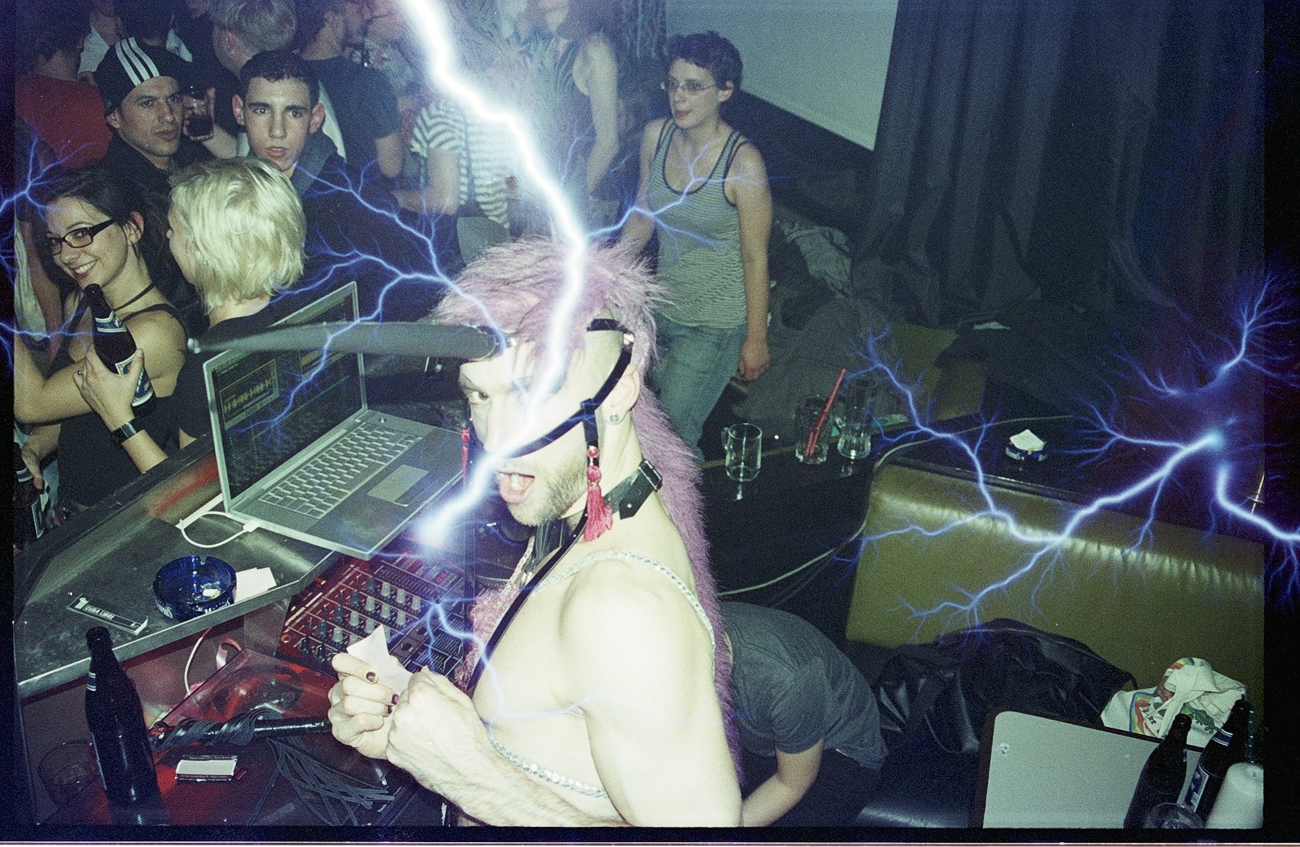 revolog Tesla 1 ISO 200 - Image 3