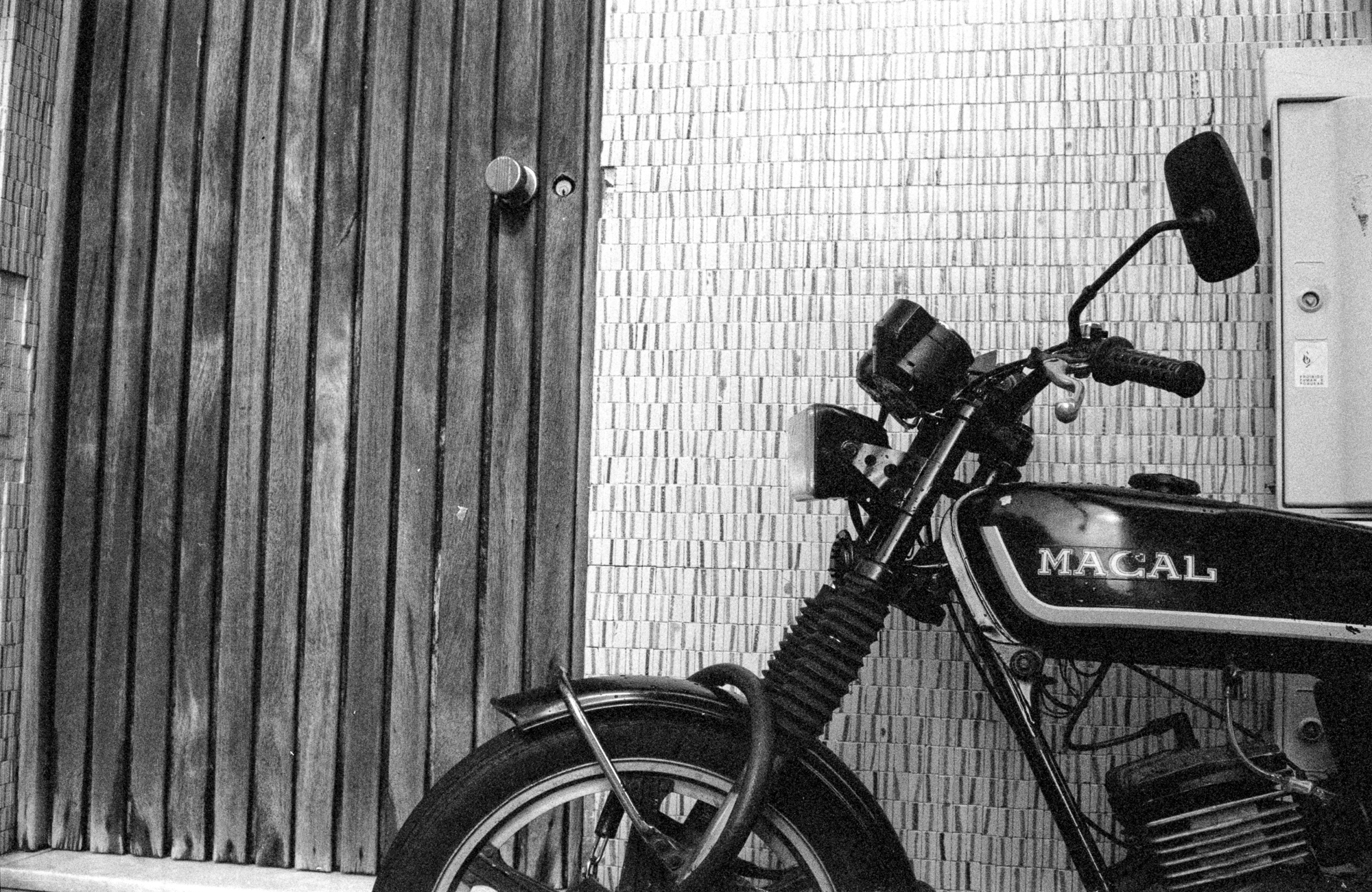 Street Candy – MTN100 B&W - Image 3